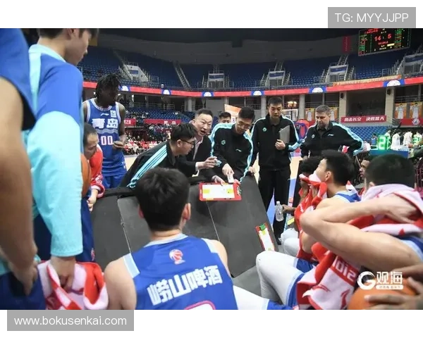 青岛五人被罚下爆冷负福建 黎伊扬主导比赛